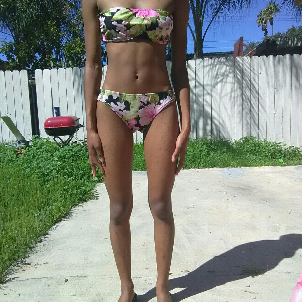 Sunsets Separates tropical bikini